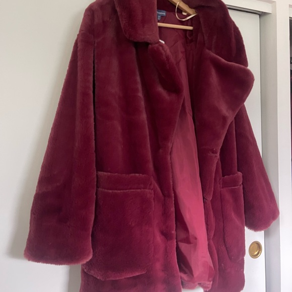 Democracy Deep Red Faux Fur Jacket - Picture 2 of 6